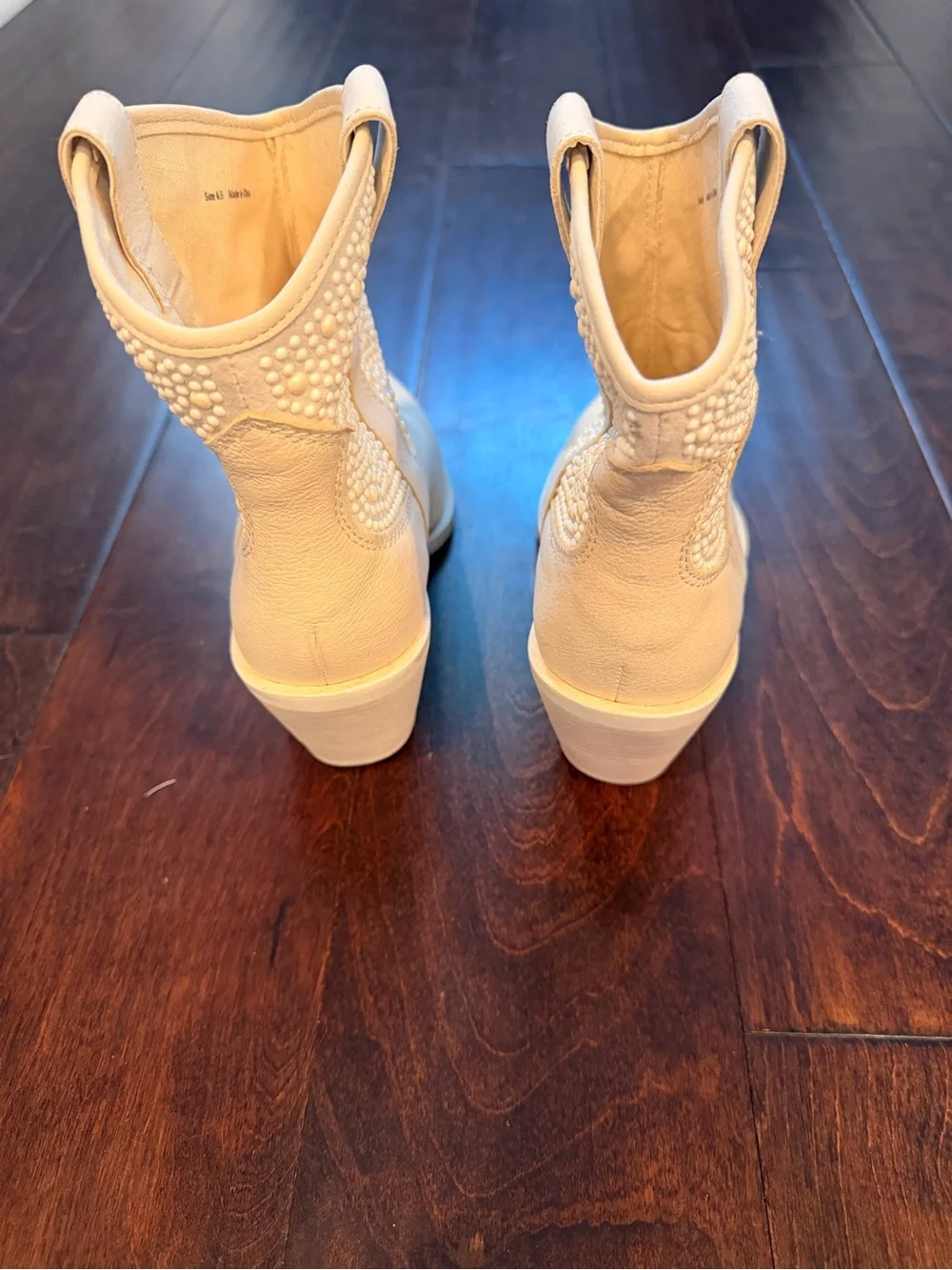 Dolce Vita Cream Western Pearl-Embellished Ankle Boots size 6.5